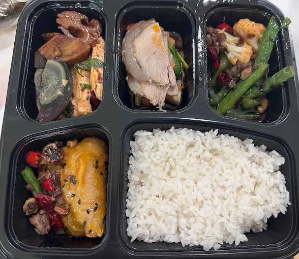 Free-Flow Rice and Carbs Options